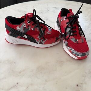 Heelys Red and Gray Camo Kids size 3 Sneakers